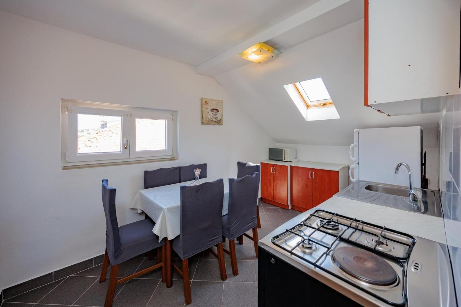 Crowonder Lucky Holiday House With Pool And Patio 30 Meters From The Beach Zadar Exterior foto