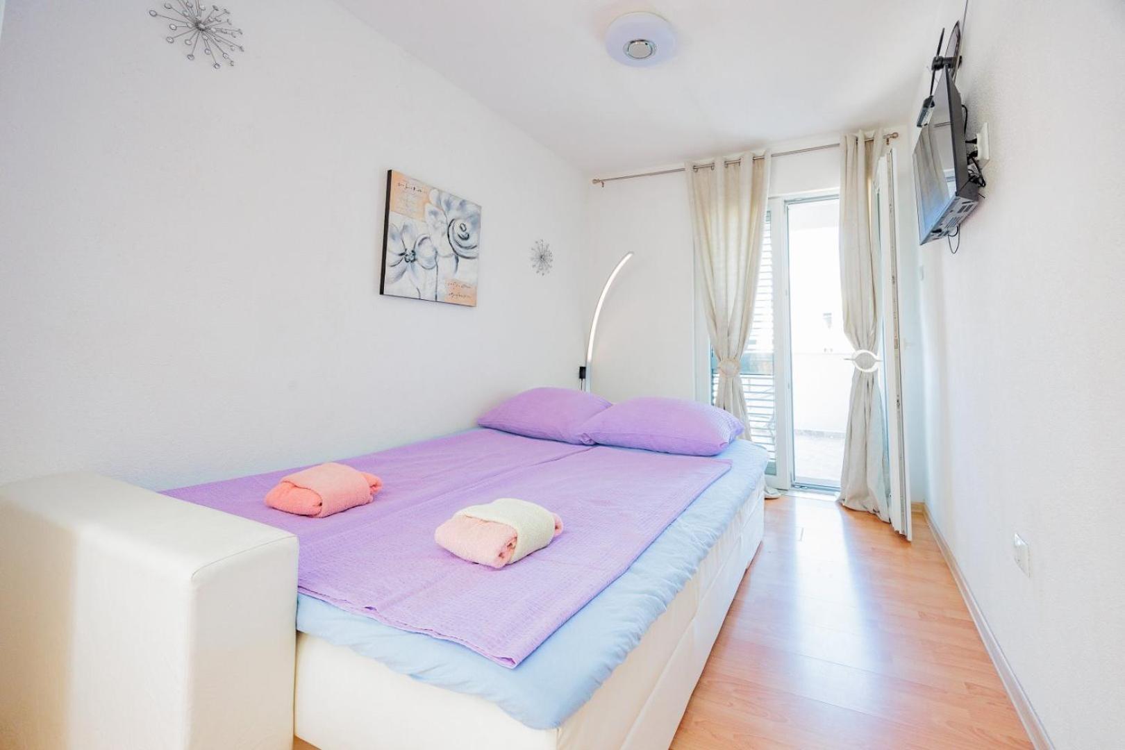 Crowonder Lucky Holiday House With Pool And Patio 30 Meters From The Beach Zadar Exterior foto